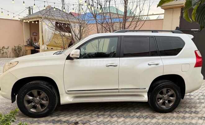 Toyota Land Cruiser Prado-5