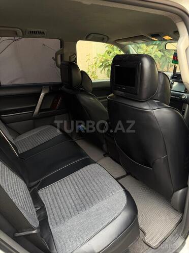 Toyota Land Cruiser Prado-14