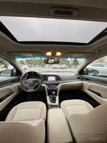 Hyundai Elantra 2017, 95,000 km - 2.0 л - Bakı