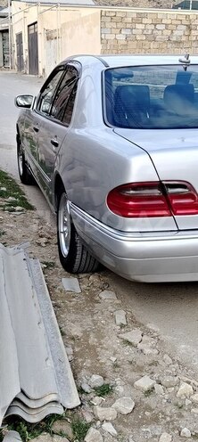 Mercedes E 230 1995, 427,000 km - 2.3 l - Bakı