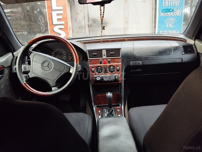 Mercedes C 230 1997, 285,645 km - 2.3 l - Bakı