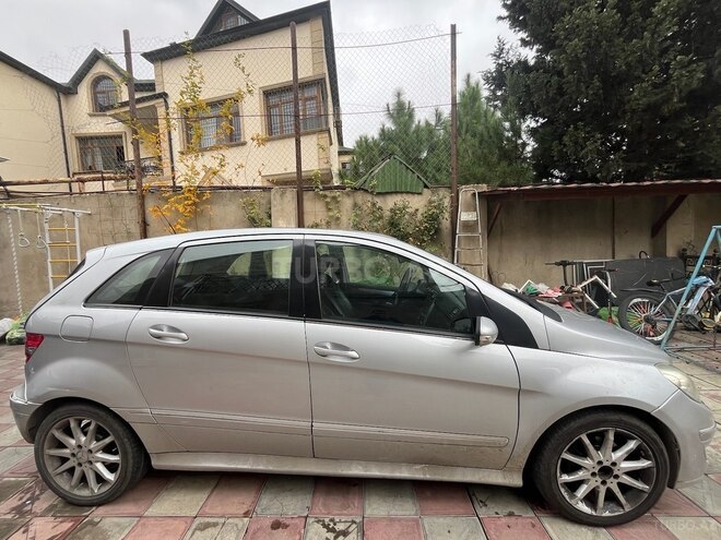 Mercedes B 200 2006, 300,000 km - 2.0 л - Bakı