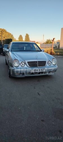 Mercedes E 240 2000, 322,195 km - 2.6 l - Salyan