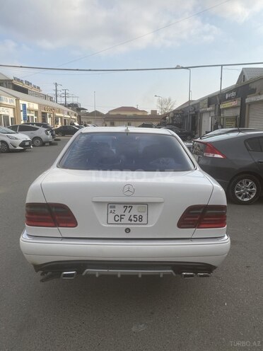 Mercedes E 240 1999, 250,000 km - 2.4 l - Bakı