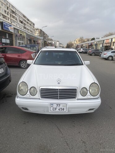 Mercedes E 240 1999, 250,000 km - 2.4 l - Bakı