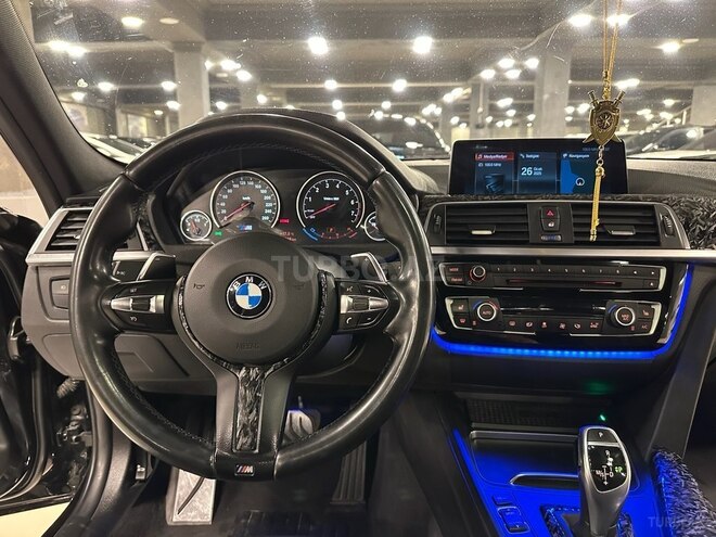 BMW 330-12