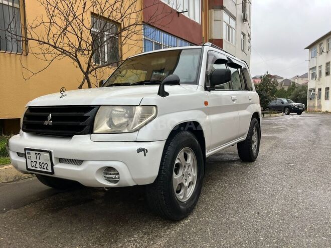 Mitsubishi Pajero io 2001, 260,000 km - 2.0 л - Bakı
