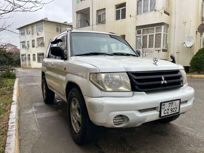 Mitsubishi Pajero io 2001, 260,000 km - 2.0 л - Bakı