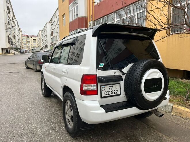 Mitsubishi Pajero io 2001, 260,000 km - 2.0 л - Bakı