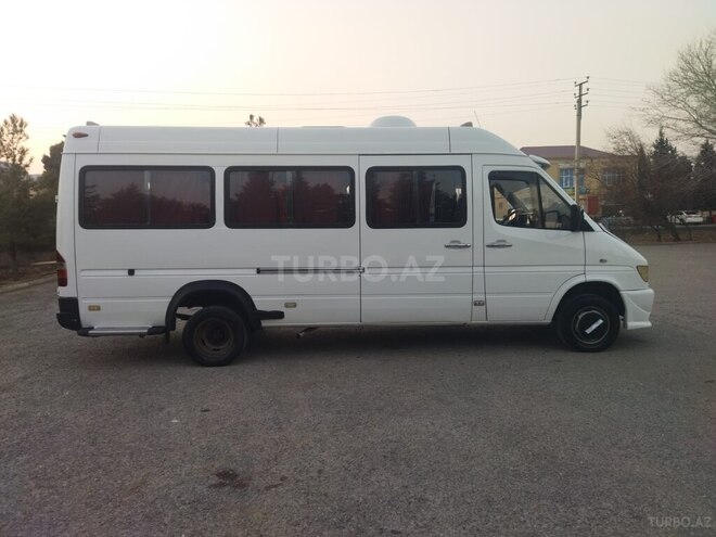 Mercedes Sprinter 412 2000, 438,377 km - 2.9 l - Şirvan