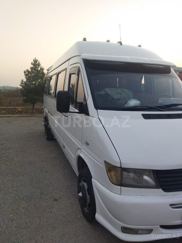 Mercedes Sprinter 412 2000, 438,377 km - 2.9 l - Şirvan