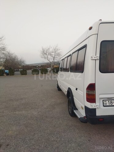 Mercedes Sprinter 412 2000, 438,377 km - 2.9 l - Şirvan