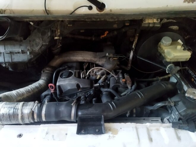 Mercedes Sprinter 412 2000, 438,377 km - 2.9 l - Şirvan
