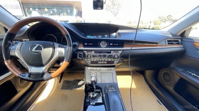 Lexus ES 300h 2015, 172,000 km - 2.5 l - Bakı
