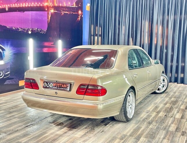 Mercedes E 240 2000, 275,950 km - 2.4 l - Sumqayıt