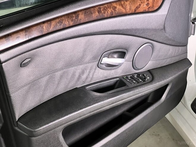 BMW 530-6