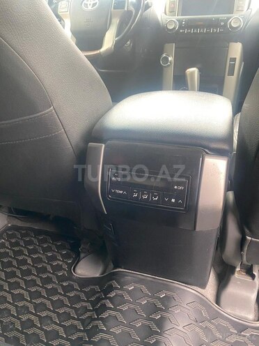 Toyota Land Cruiser Prado 2010, 227,000 km - 2.7 l - Quba