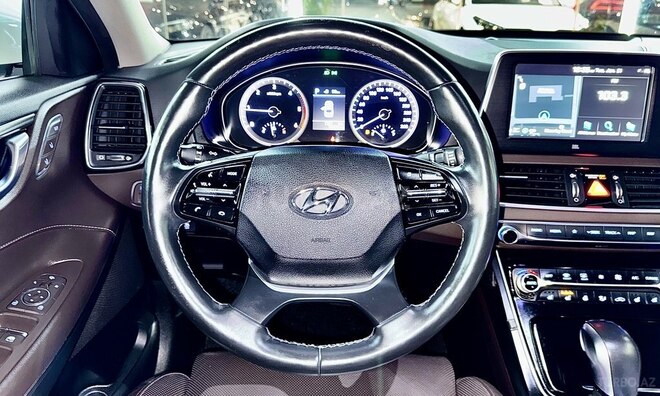 Hyundai Grandeur-35