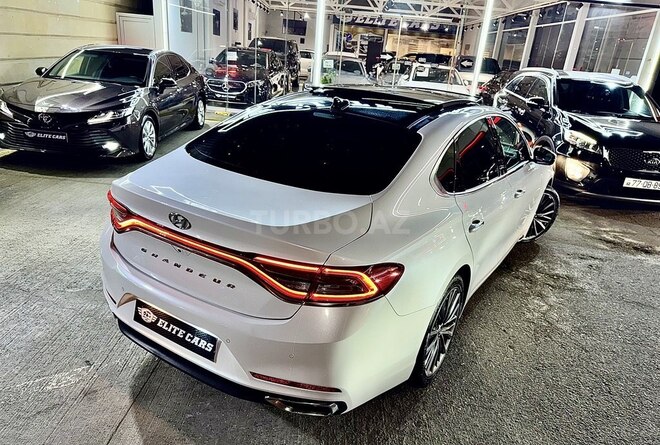 Hyundai Grandeur-22