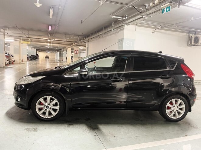 Ford Fiesta 2010, 153,000 km - 1.4 л - Bakı