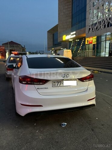 Hyundai Elantra 2018, 64,500 km - 2.0 л - Bakı
