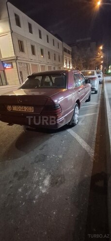 Mercedes E 250 1992, 300,000 km - 2.5 l - Bakı