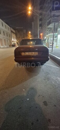 Mercedes E 250 1992, 300,000 km - 2.5 l - Bakı