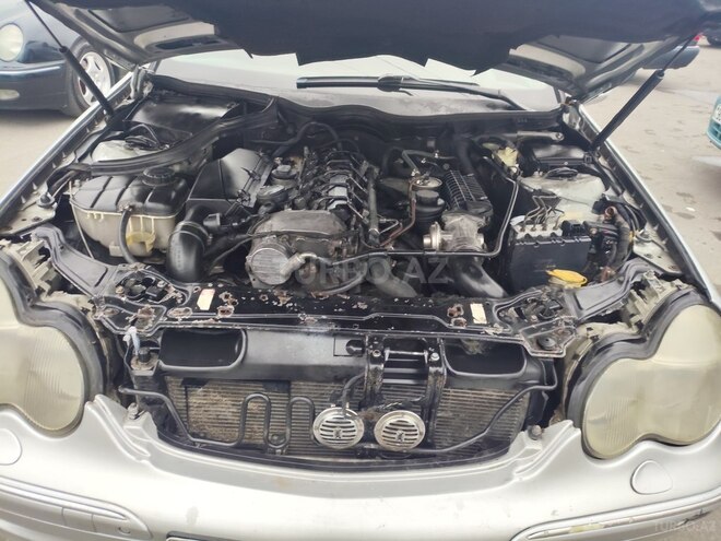 Mercedes E 270 2001, 625,000 km - 2.7 л - Masallı