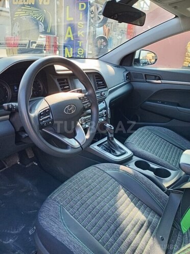 Hyundai Elantra 2019, 72,300 km - 2.0 л - Bakı