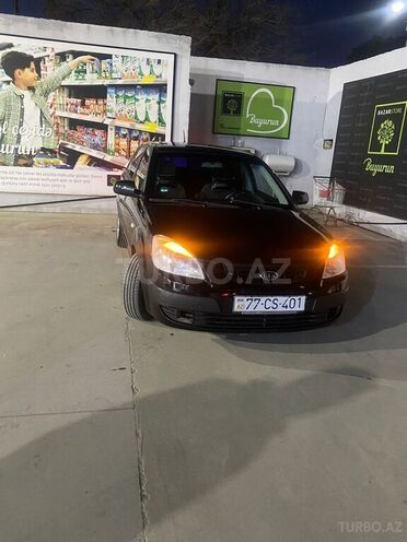 Kia Rio 2005, 293,792 km - 1.4 л - Biləsuvar