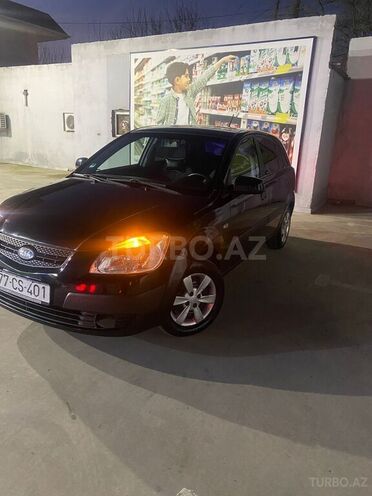 Kia Rio 2005, 293,792 km - 1.4 л - Biləsuvar