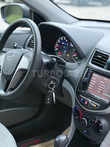 Hyundai Accent 2017, 199,000 km - 1.6 л - Bakı