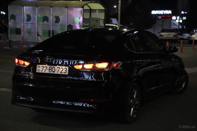 Hyundai Elantra 2016, 15,000 km - 2.0 l - Bakı