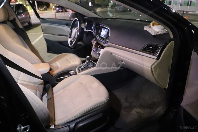Hyundai Elantra 2016, 15,000 km - 2.0 l - Bakı