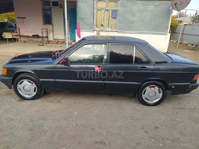Mercedes A 190 1990, 241,556 km - 2.0 л - İmişli