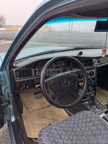 Mercedes 190 1992, 403,444 km - 1.8 l - Şəki
