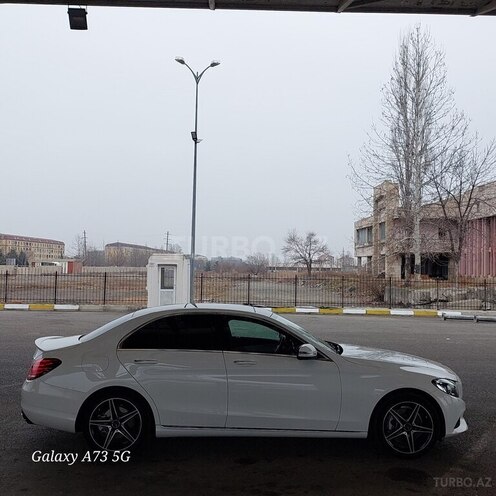 Mercedes C 300 2015, 140,500 km - 3.5 l - Yevlax