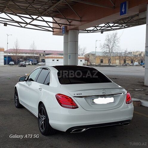 Mercedes C 300 2015, 140,500 km - 3.5 l - Yevlax