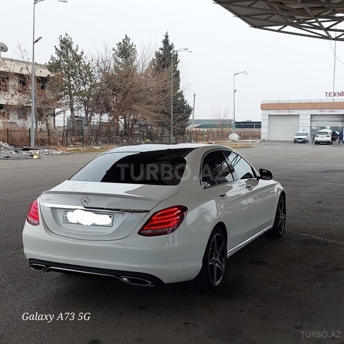 Mercedes C 300 2015, 140,500 km - 3.5 l - Yevlax