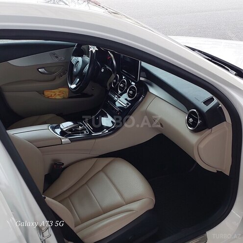 Mercedes C 300 2015, 140,500 km - 3.5 l - Yevlax