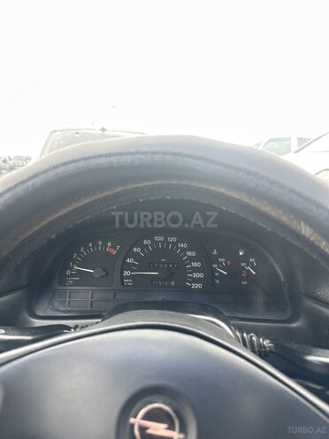 Opel Vectra 1994, 470,000 km - 2.0 l - Bakı