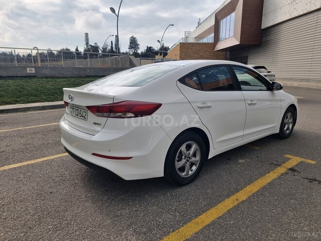 Hyundai Elantra 2016, 179,075 km - 1.6 л - Bakı