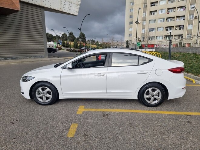Hyundai Elantra 2016, 179,075 km - 1.6 л - Bakı