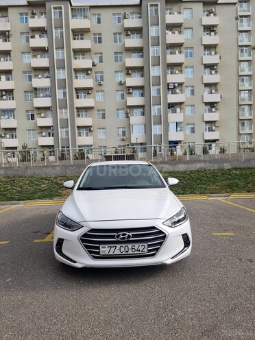 Hyundai Elantra 2016, 179,075 km - 1.6 л - Bakı