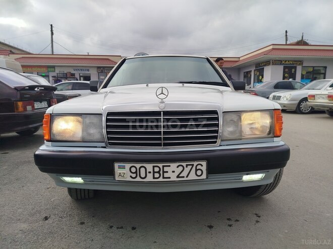 Mercedes 190 1991, 360,000 km - 2.0 l - Qusar