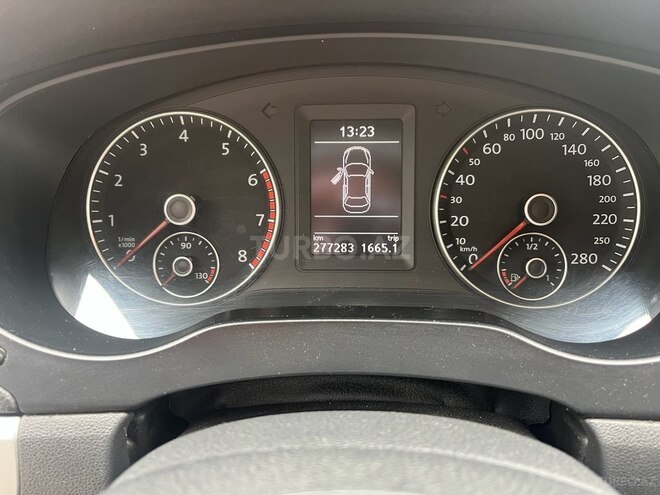 Volkswagen Jetta-11