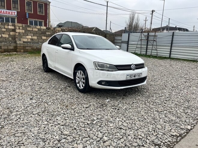 Volkswagen Jetta-5