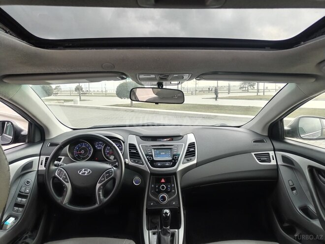 Hyundai Elantra 2015, 298,100 km - 1.8 л - Bakı