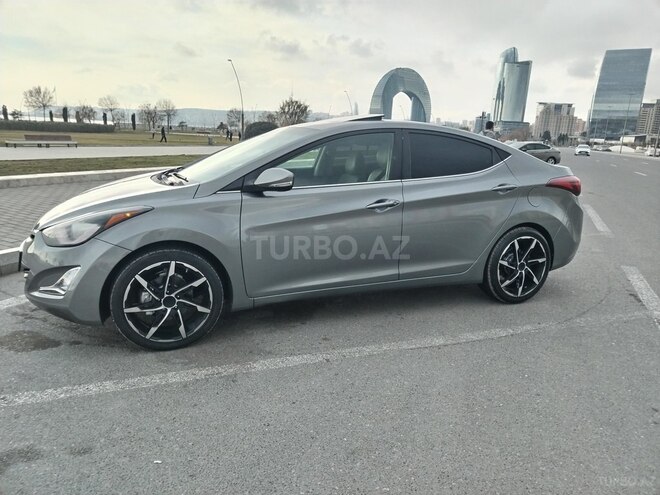 Hyundai Elantra 2015, 298,100 km - 1.8 л - Bakı