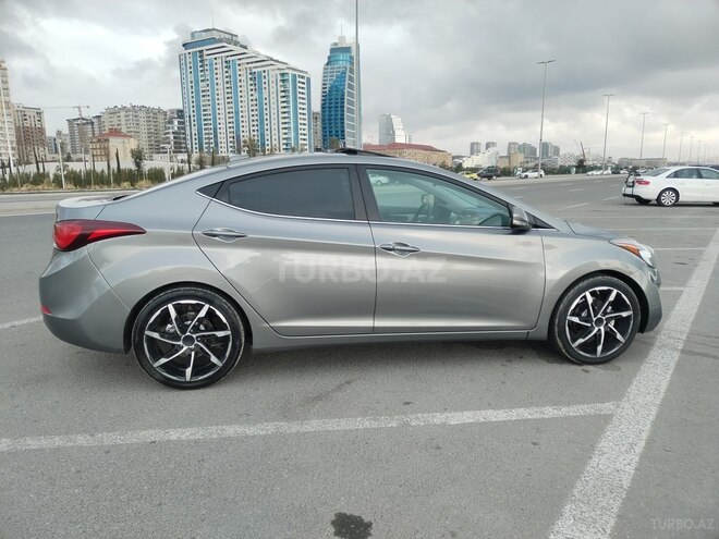Hyundai Elantra 2015, 298,100 km - 1.8 л - Bakı